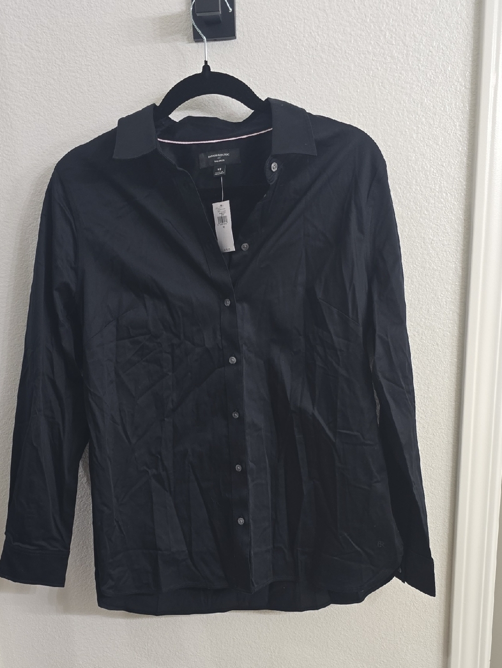 Banana Republic Tailored Black Button-Down Shirt